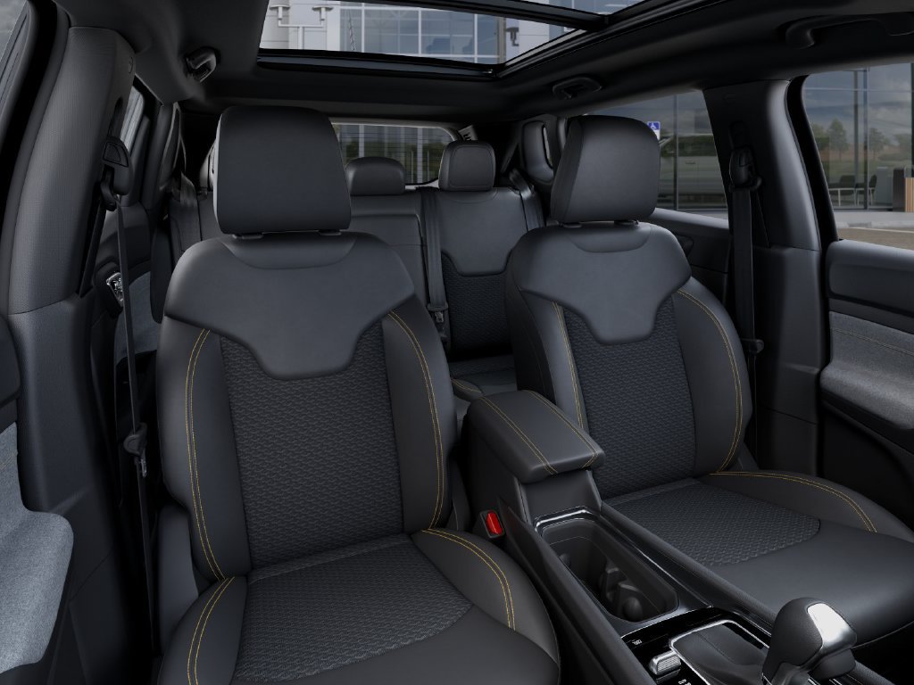 New 2026 Jeep Compass Latitude AWD/4WD image 16