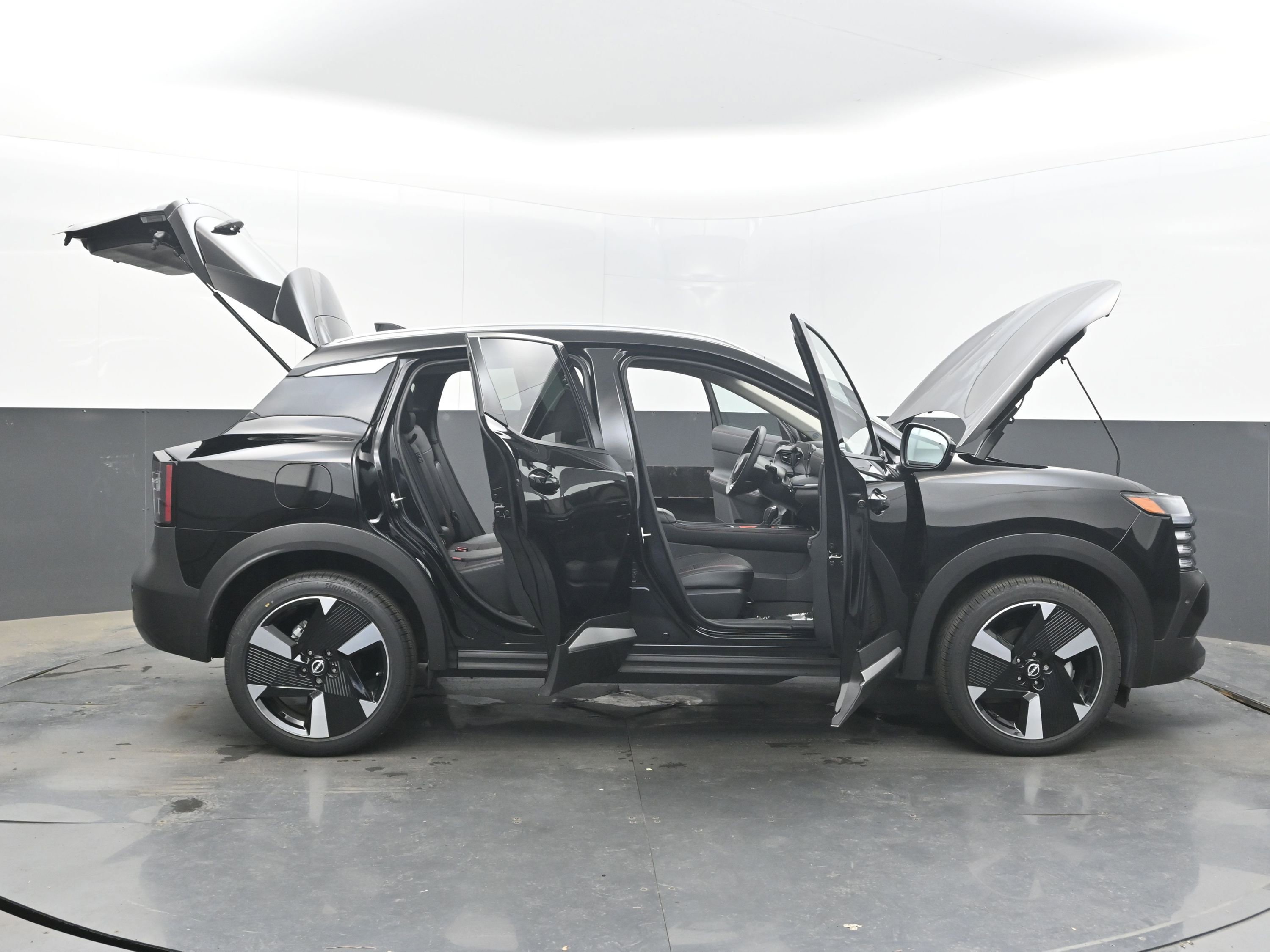 Used 2025 Nissan Kicks SR image 41