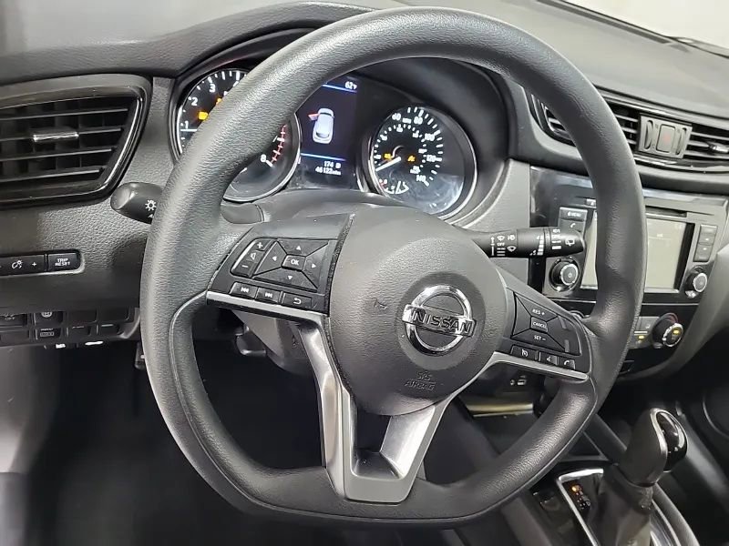 Used 2020 Nissan Rogue Sport S AWD/4WD image 9