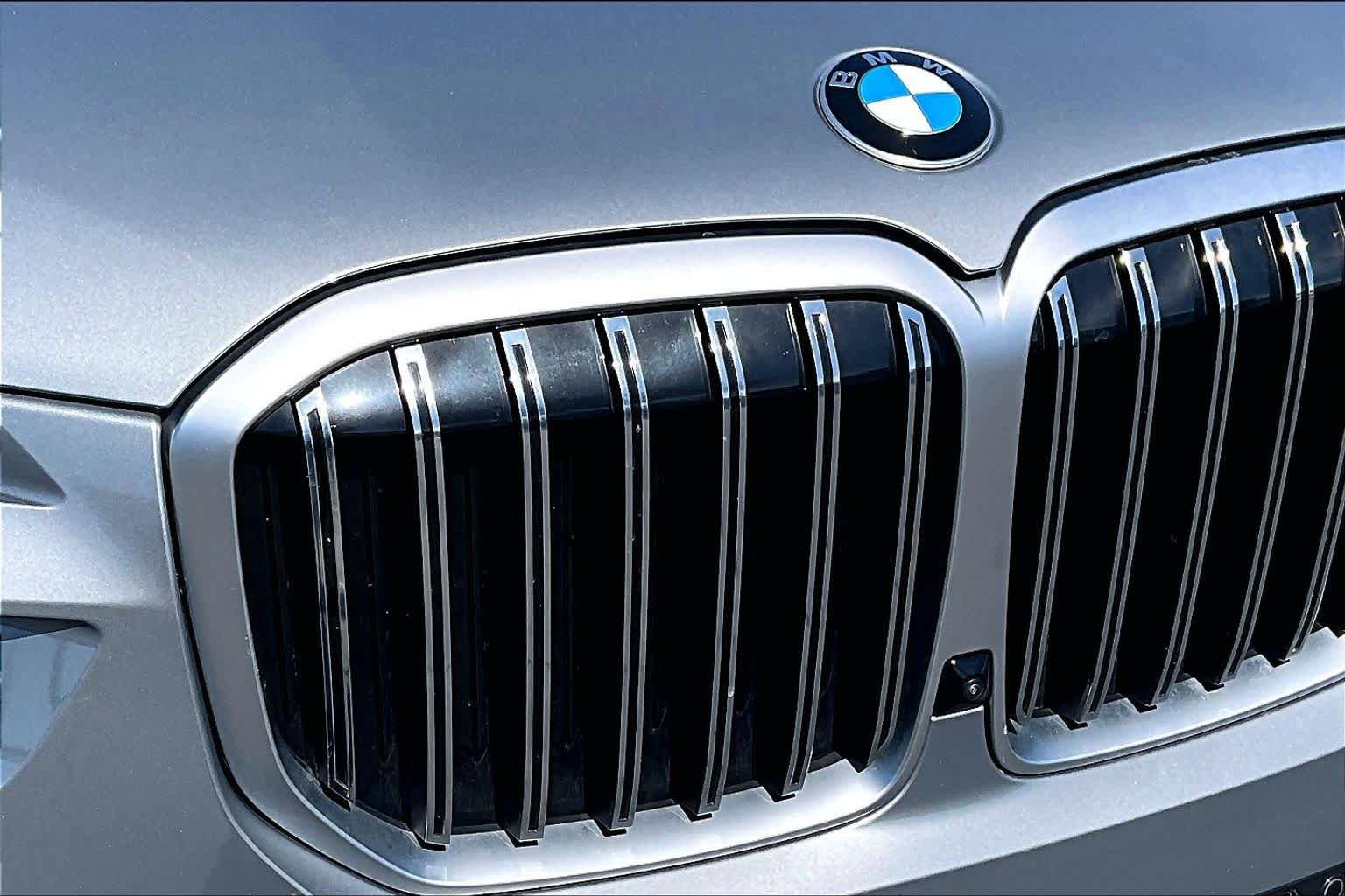Used 2024 BMW X7 xDrive40i AWD/4WD image 30