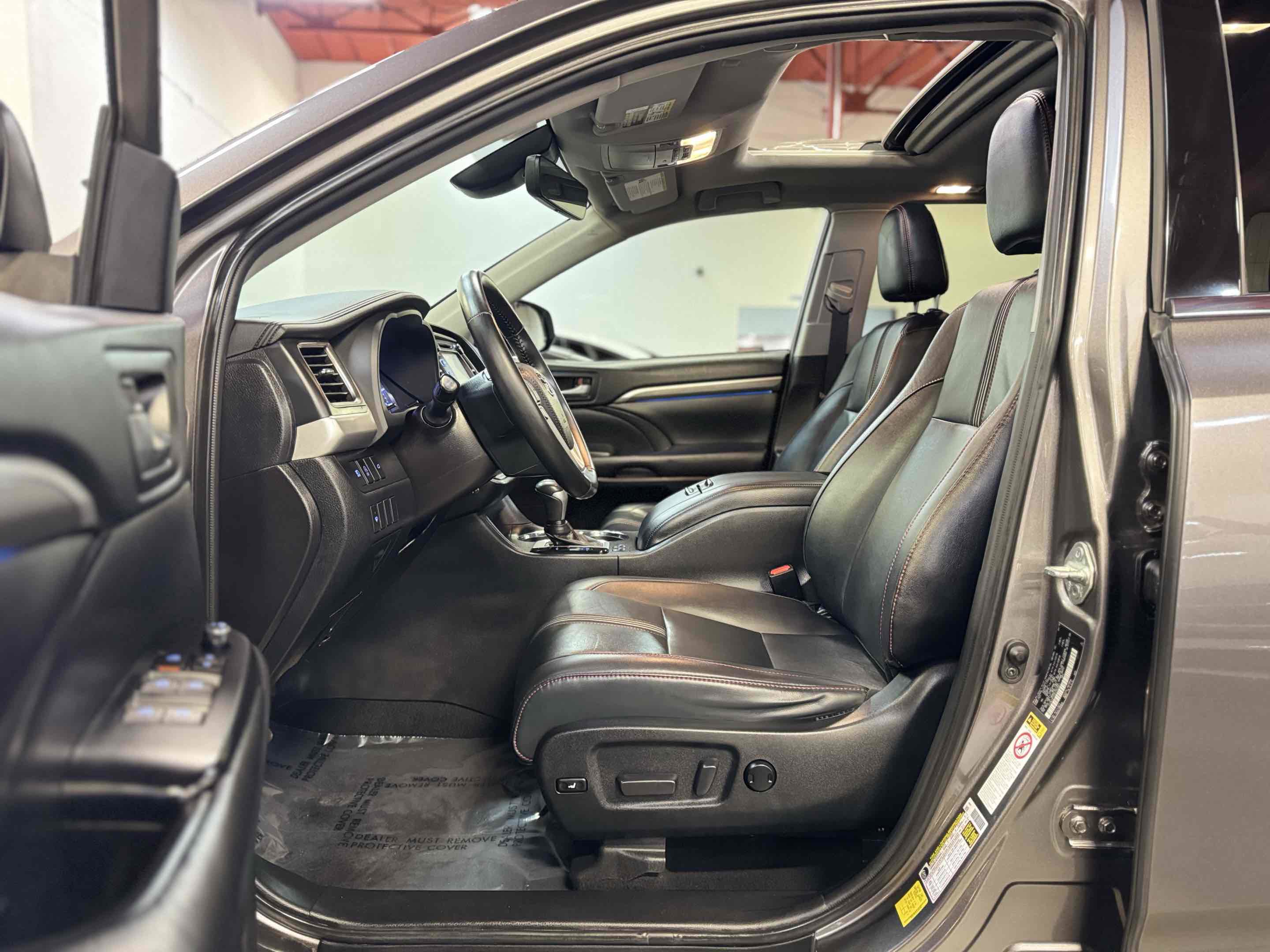 Used 2019 Toyota Highlander XLE image 6