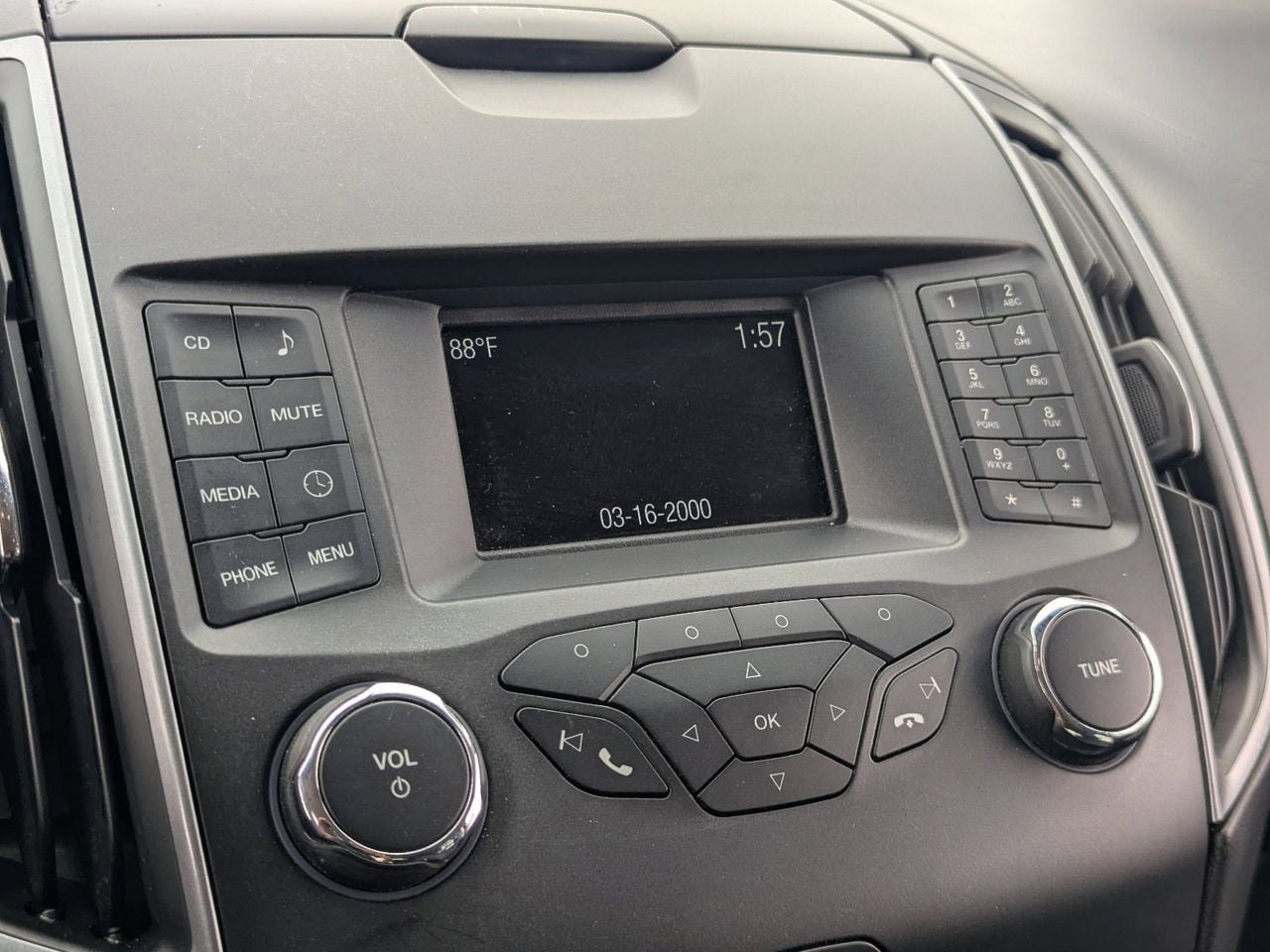 Used 2016 Ford Edge SE image 24