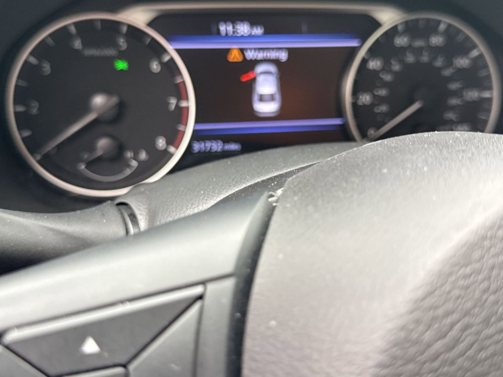 Used 2025 Nissan Altima 2.5 SV FWD image 9