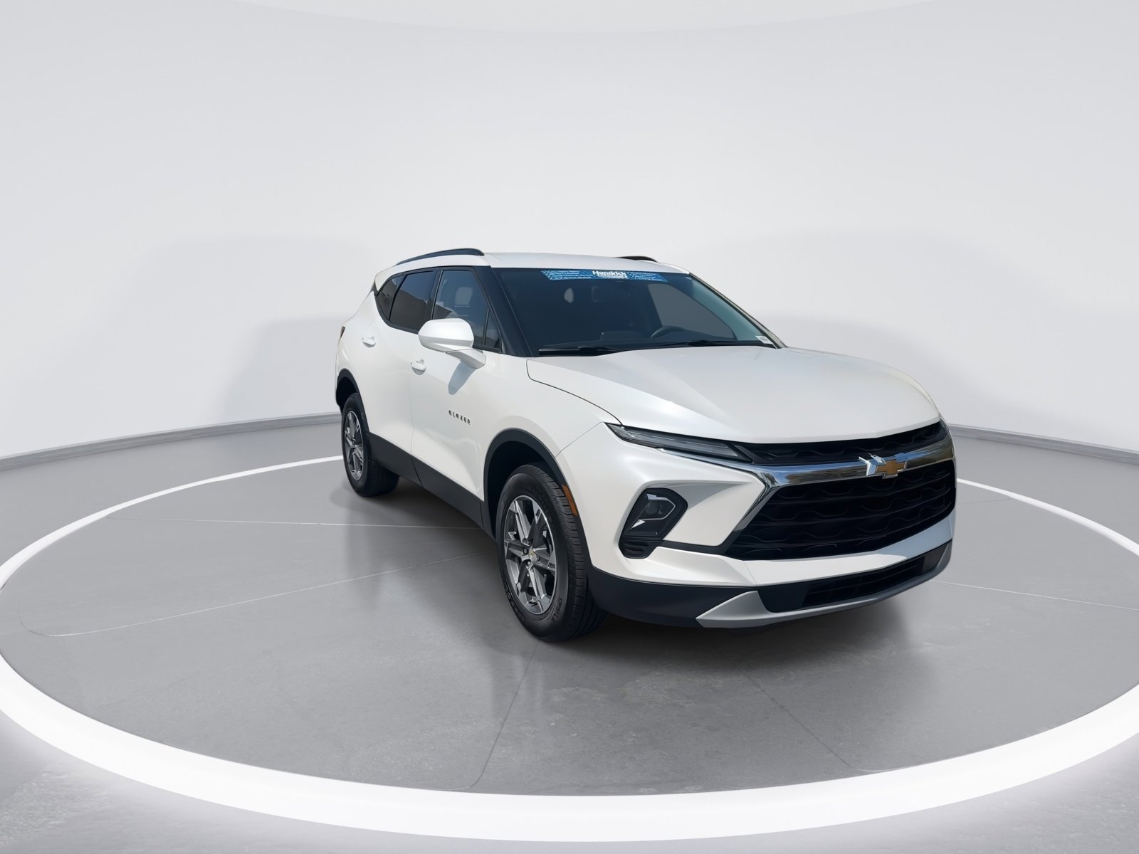 Used 2024 Chevrolet Blazer LT w/ Convenience Package FWD image 2