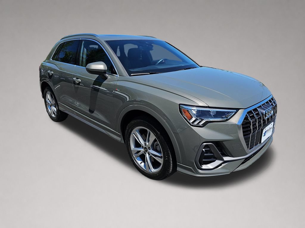 Used 2024 Audi Q3 2.0T Premium Plus w/ Premium Plus Package AWD/4WD image 1