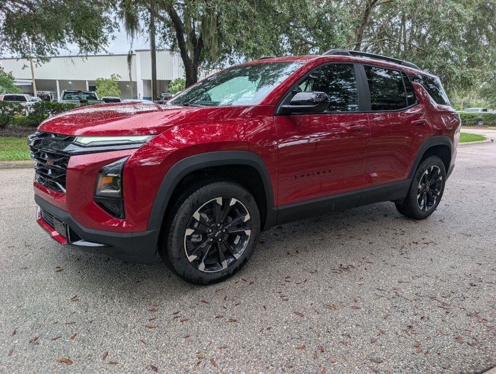 New 2027 Chevrolet Equinox RS FWD image 3