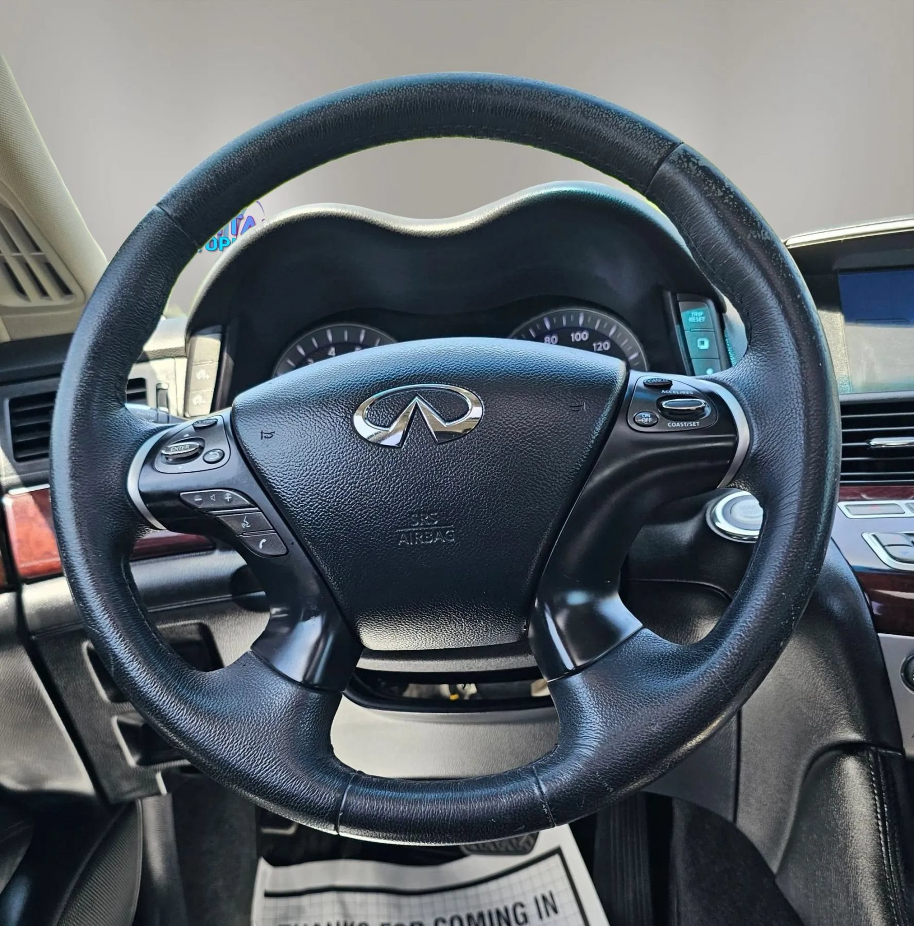 Used 2018 INFINITI Q70 Luxe RWD image 24