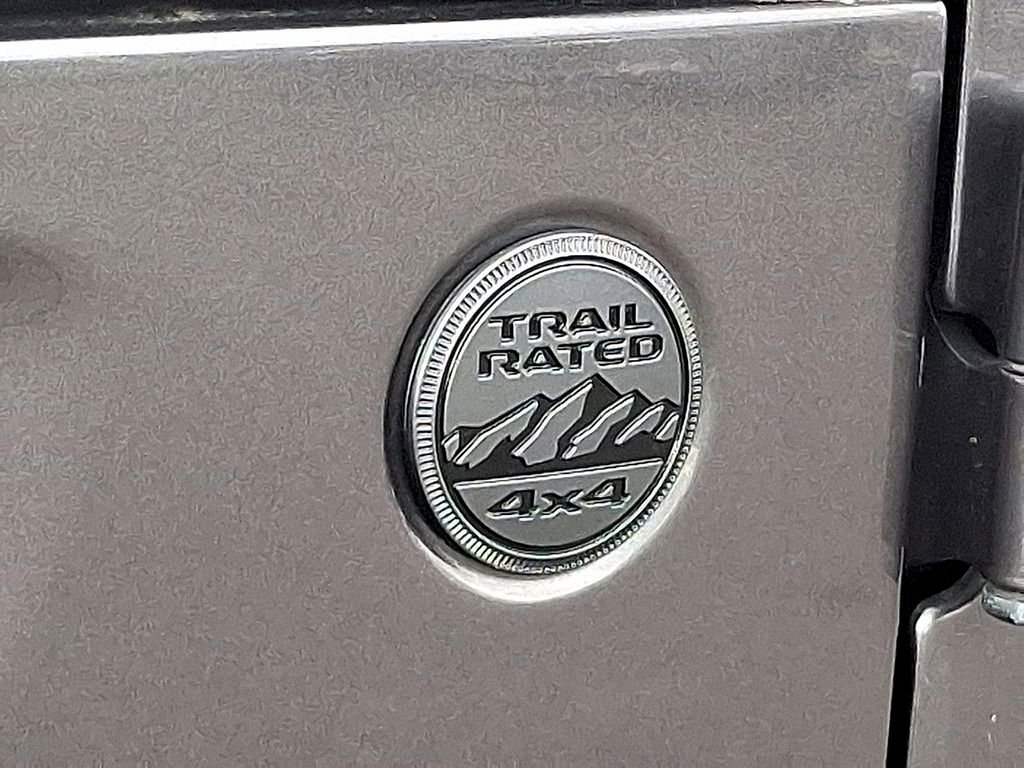 Used 2023 Jeep Wrangler Sport image 37