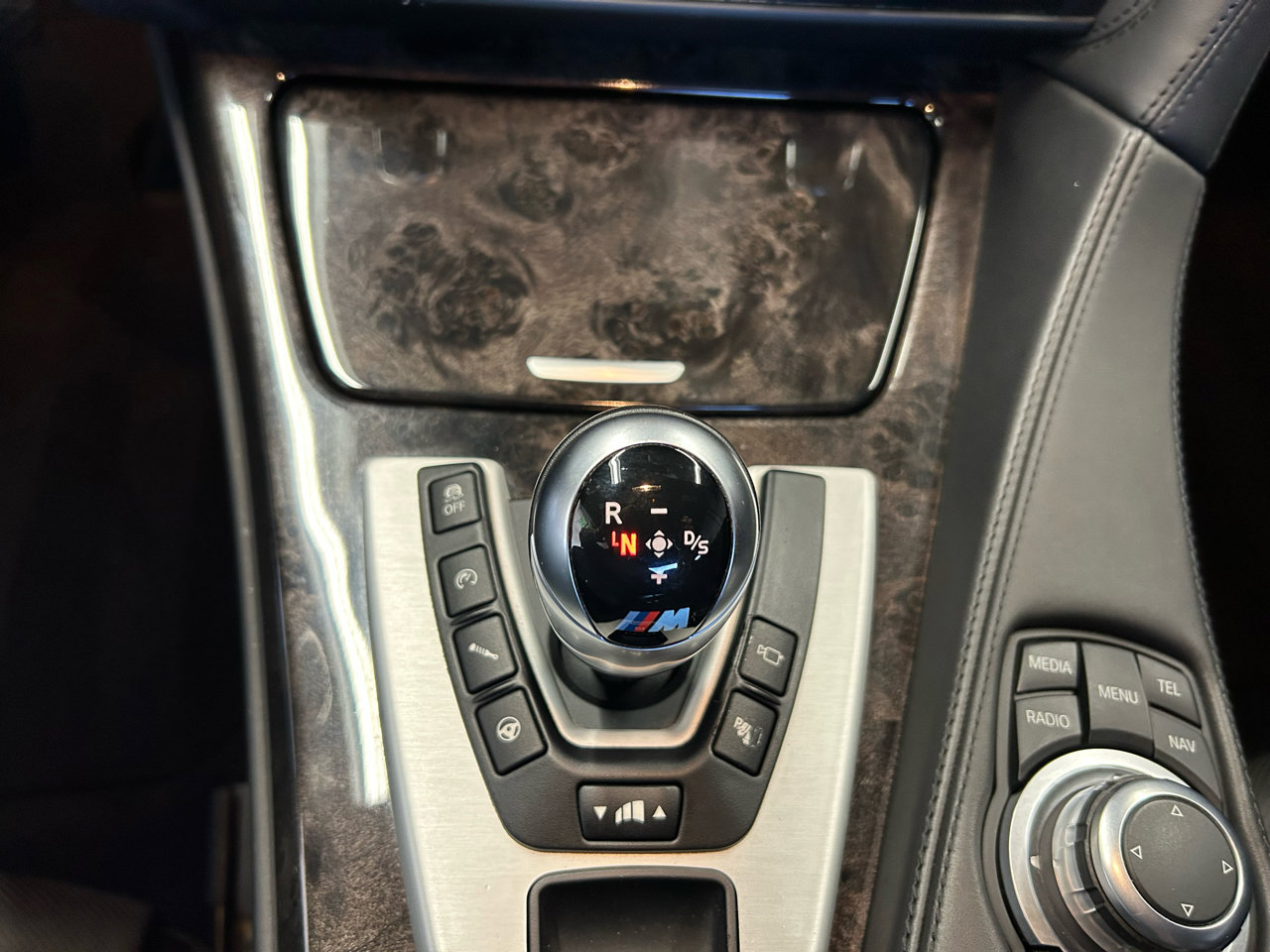 Used 2013 BMW M6 Coupe w/ Executive Pkg image 13