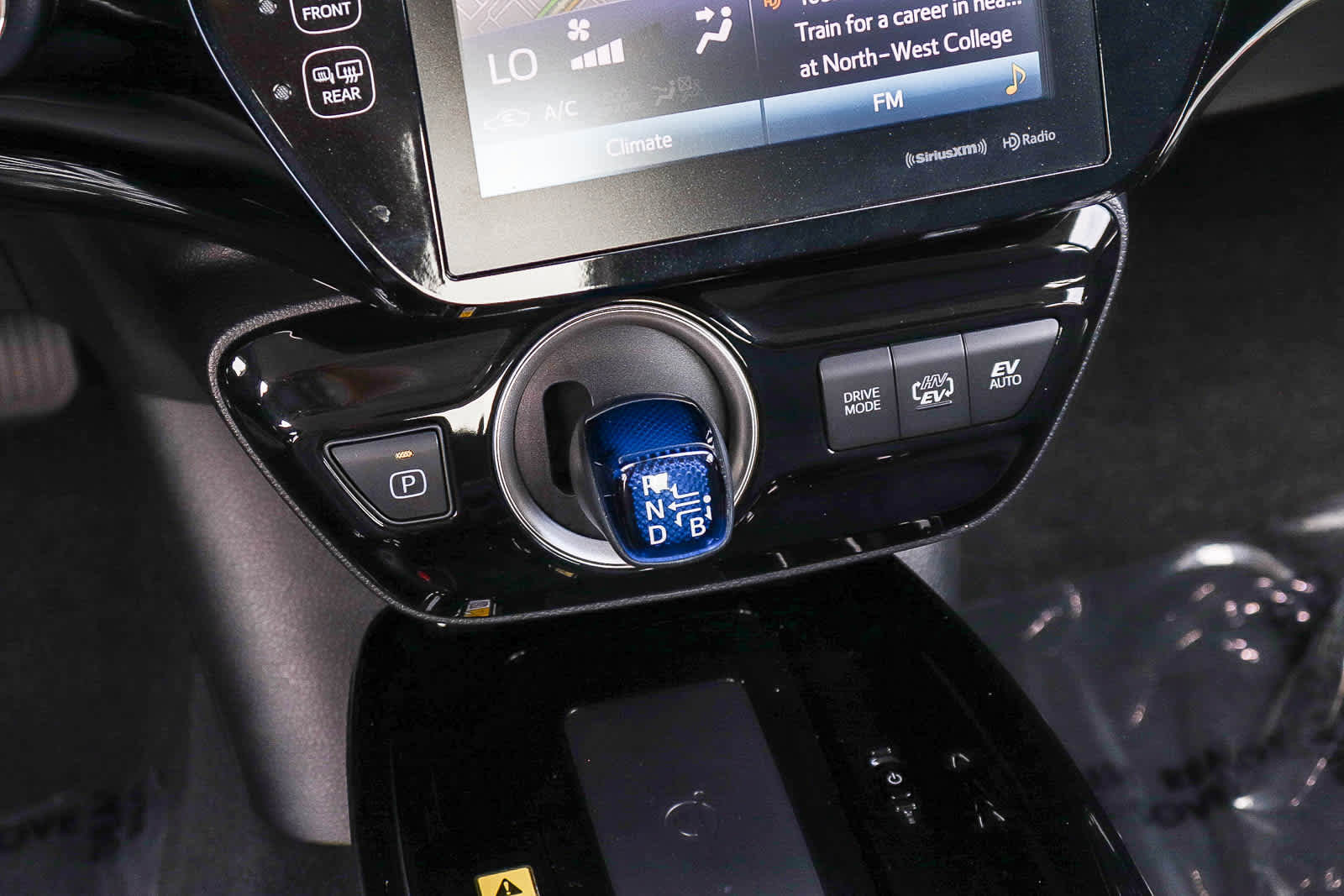 Used 2021 Toyota Prius Prime XLE image 19