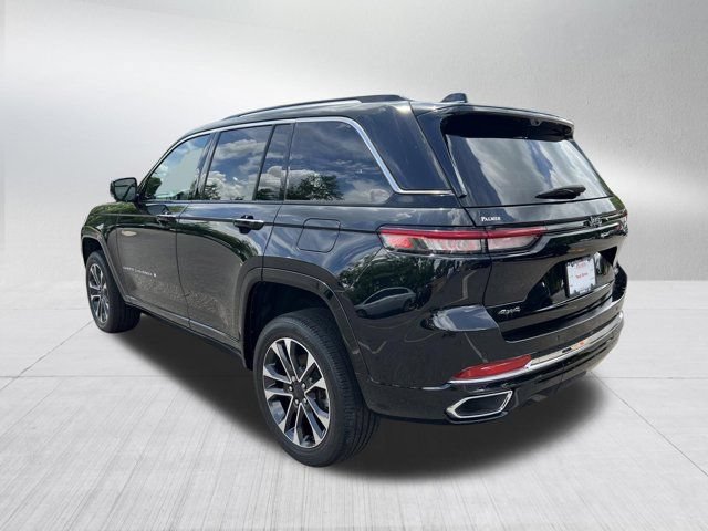 Certified 2022 Jeep Grand Cherokee Overland w/ Luxury Tech Group IV AWD/4WD image 8