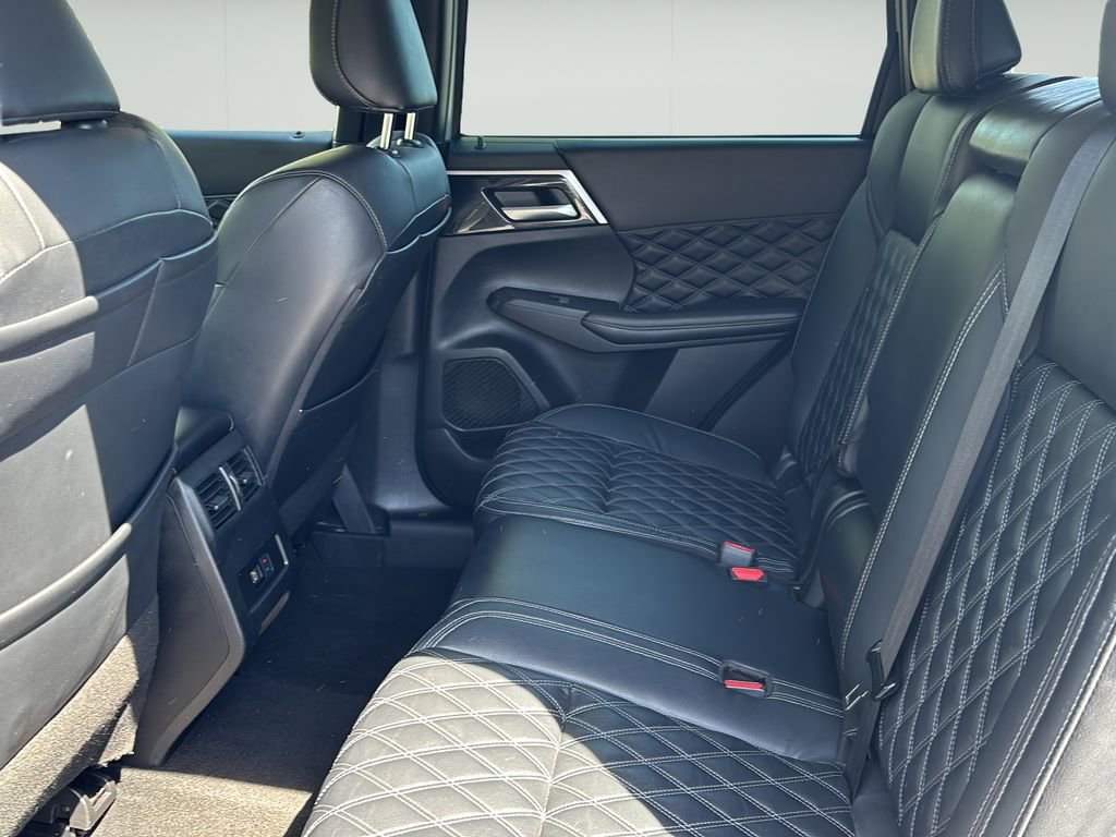 Used 2022 Mitsubishi Outlander SEL FWD image 16