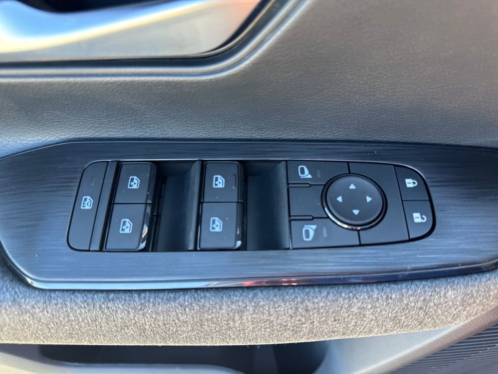 New 2026 Nissan Kicks SV image 21