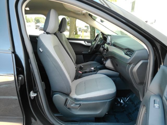 Used 2020 Ford Escape SE FWD image 15