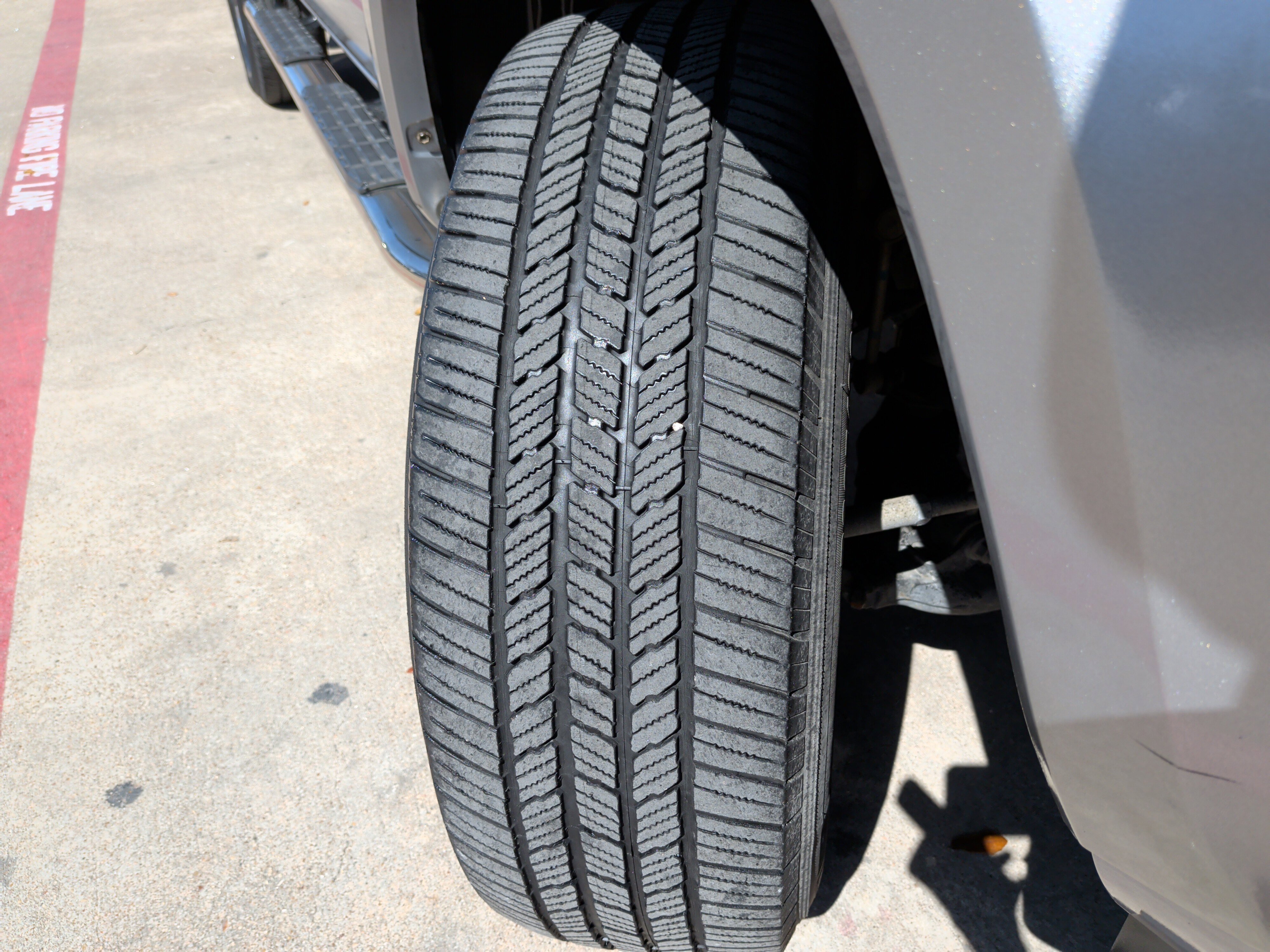 Used 2018 Toyota Tacoma Limited image 12