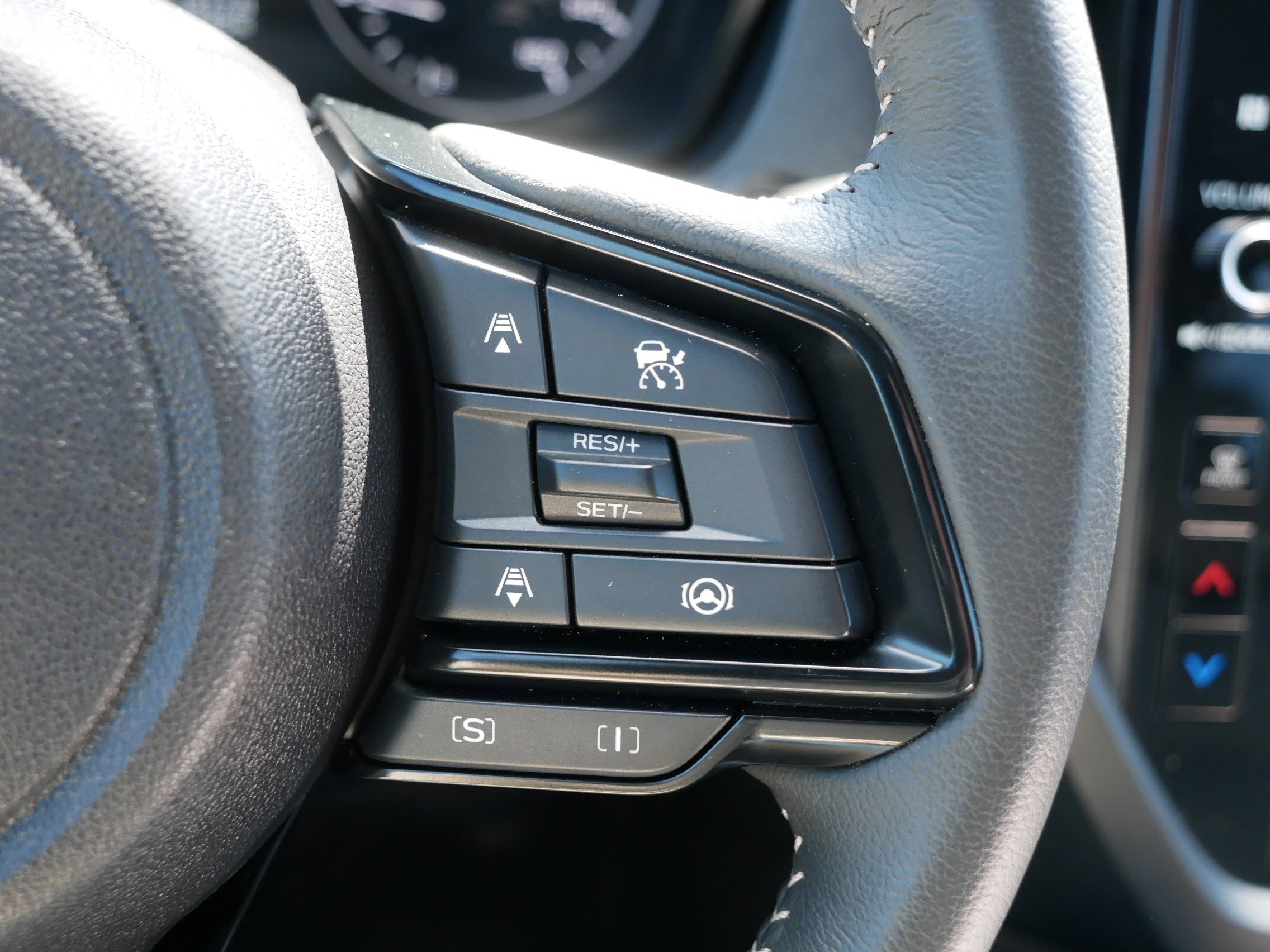 Certified 2025 Subaru Forester Premium image 30