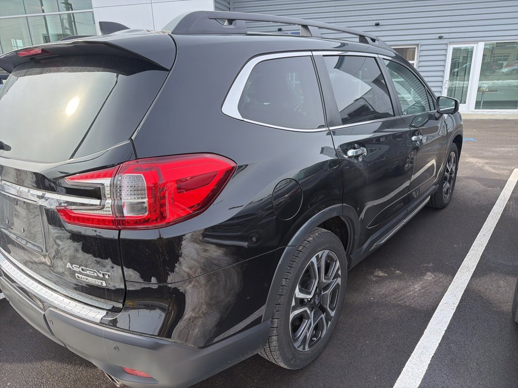 Used 2023 Subaru Ascent Touring image 2