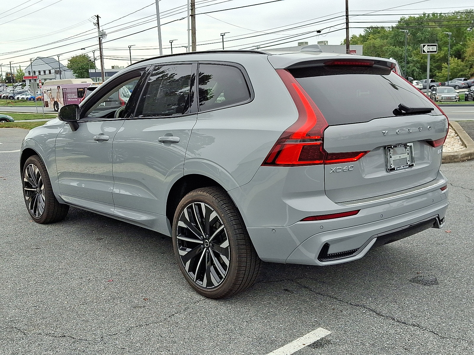 New 2026 Volvo XC60 B5 Ultra w/ Protection Package Premier image 3