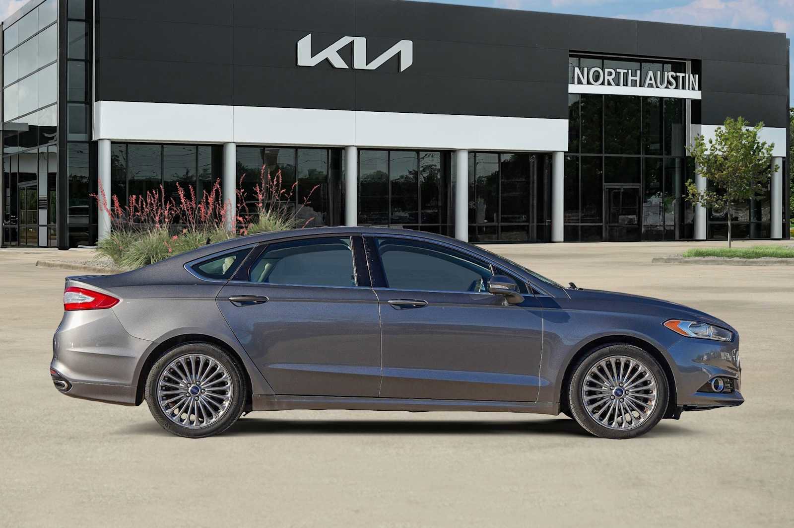 Used 2014 Ford Fusion Titanium image 7