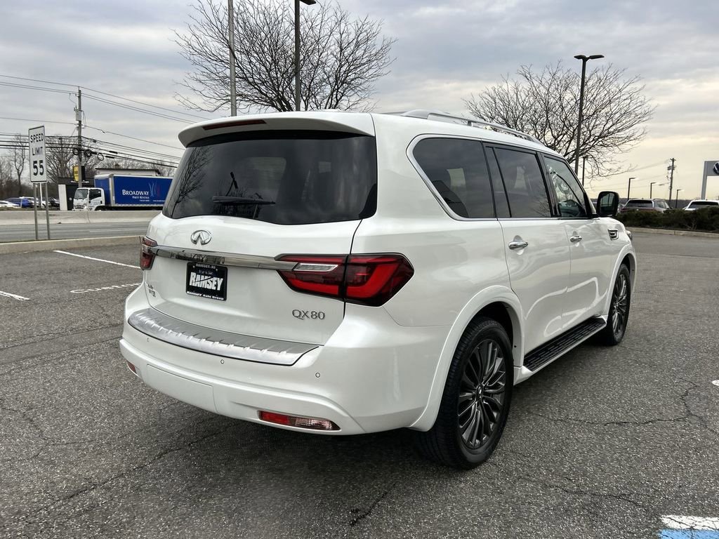 Certified 2024 INFINITI QX80 Sensory AWD/4WD image 8