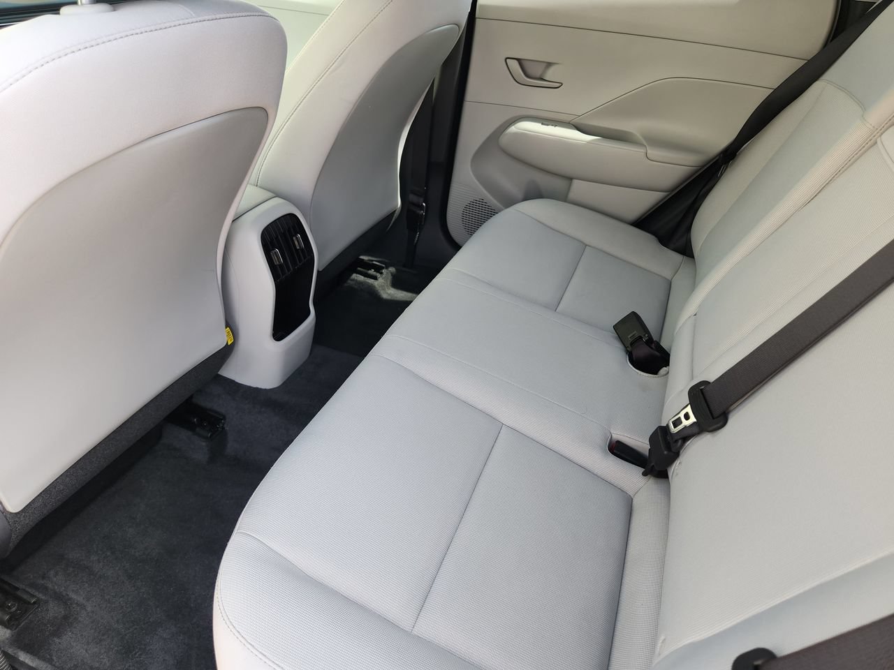 Used 2025 Hyundai Kona SEL FWD image 28