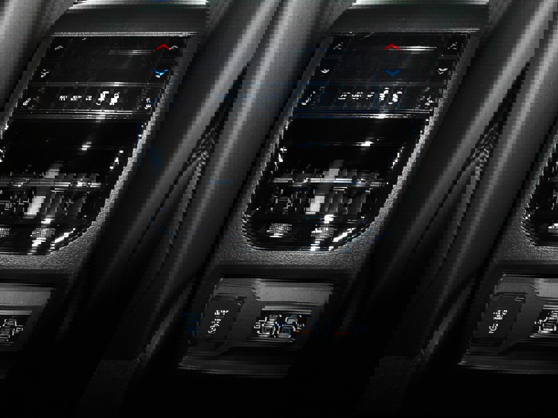 New 2025 Jeep Grand Cherokee Summit image 21