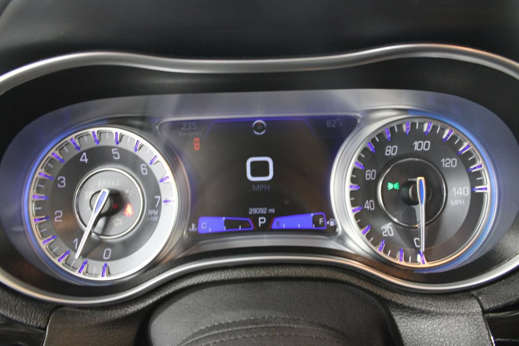 Used 2023 Chrysler 300 Touring AWD/4WD image 39