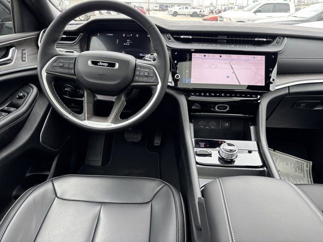 New 2026 Jeep Grand Cherokee L Limited AWD/4WD image 16