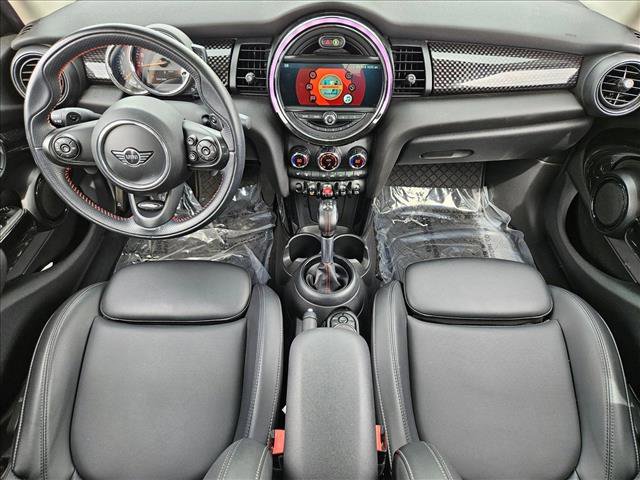 Used 2019 MINI Cooper S w/ Signature Upholstery Package image 18