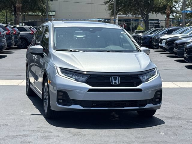 New 2026 Honda Odyssey Touring image 3