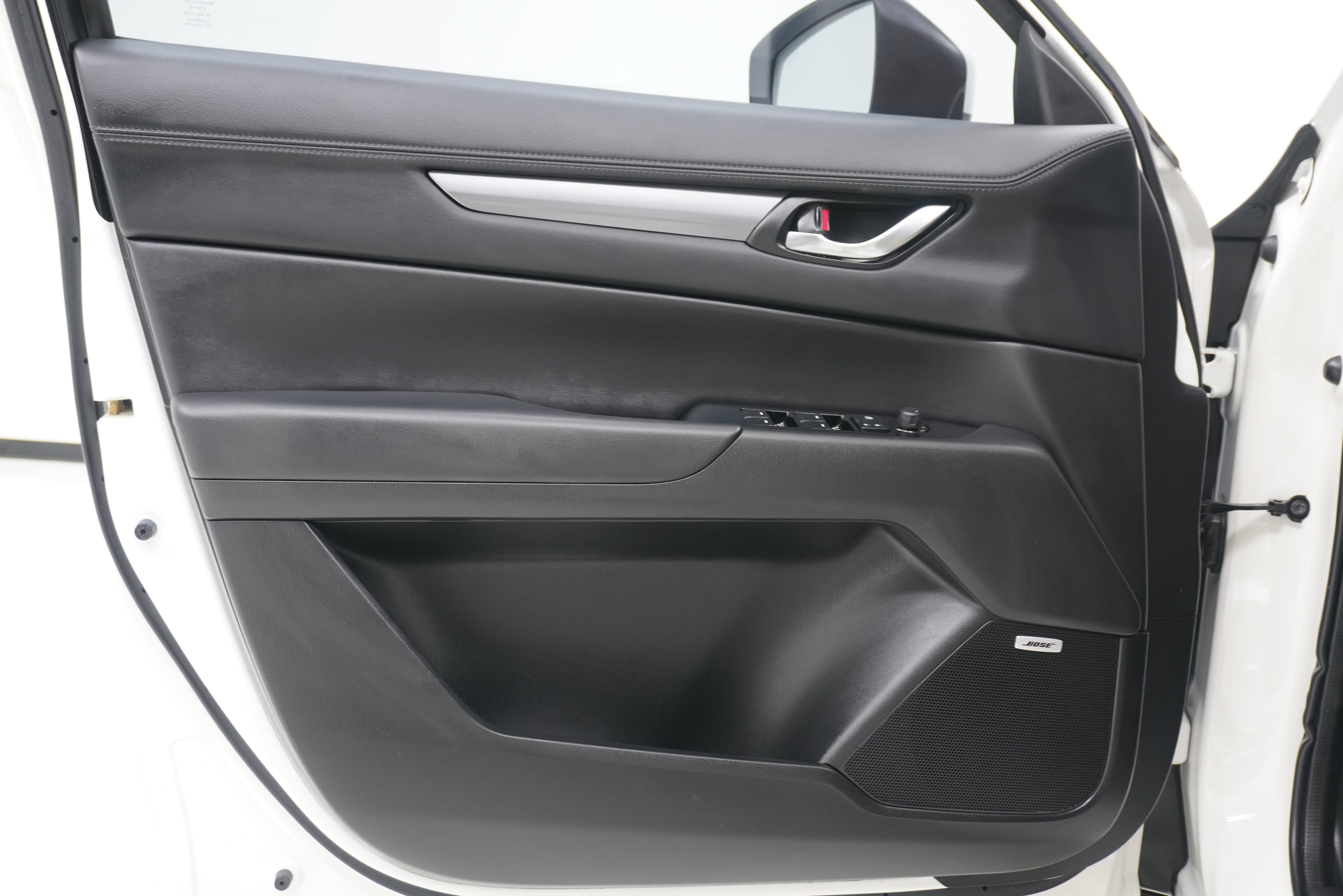 Used 2018 MAZDA CX-5 Touring w/ Preferred Equipment Package FWD image 14