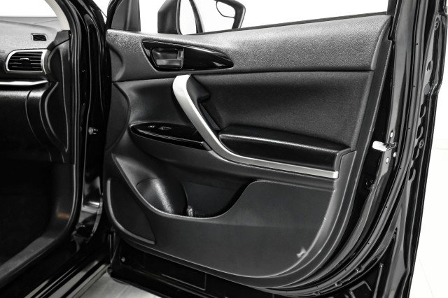 Used 2019 Mitsubishi Eclipse Cross LE image 41