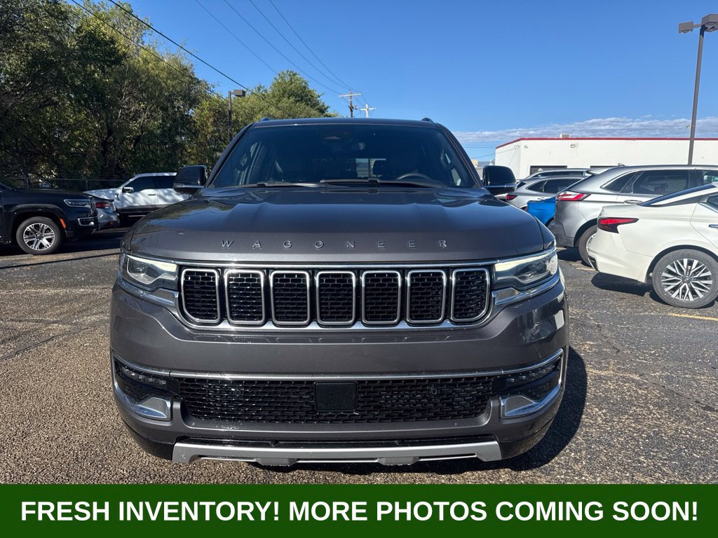 Used 2024 Jeep Wagoneer Series II w/ Flexible Seating Group RWD image 7