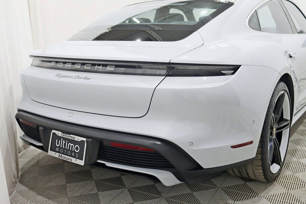 Used 2023 Porsche Taycan Turbo image 12