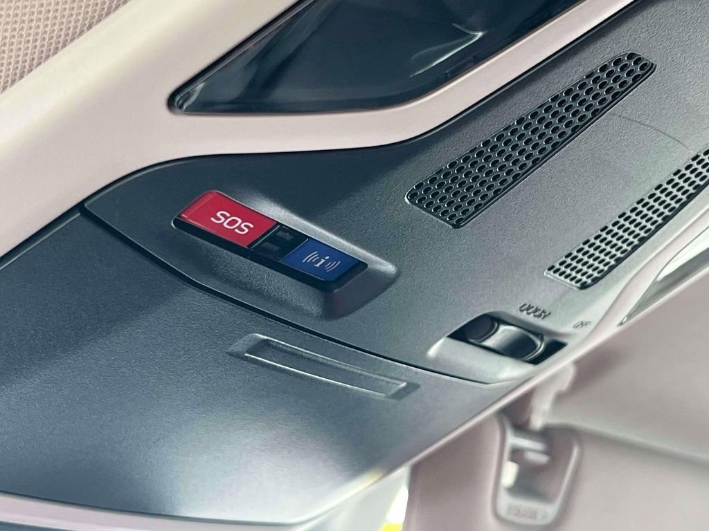 Used 2025 Subaru Outback Premium w/ Popular Package #1A image 25