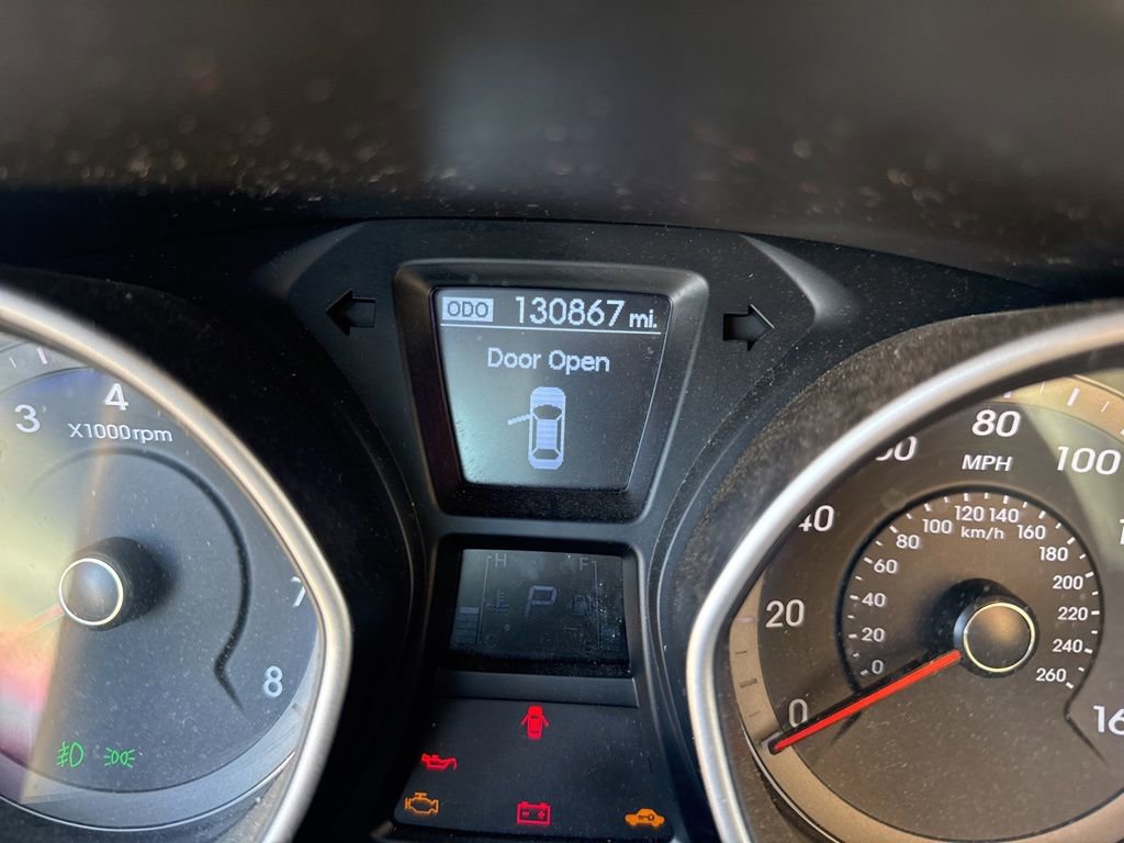 Used 2015 Hyundai Elantra GT w/ Option Group 02 image 6