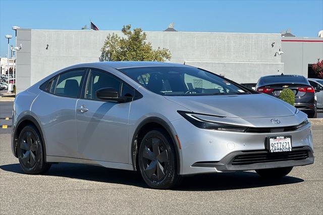 Certified 2023 Toyota Prius LE FWD image 5