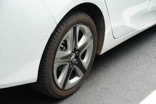 Used 2021 Toyota Prius Limited FWD image 14