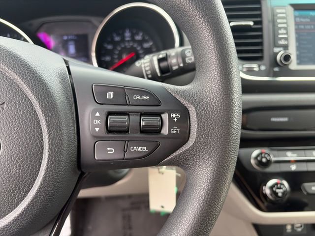 Used 2021 Kia Sedona LX image 27