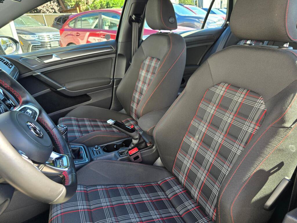 Used 2018 Volkswagen GTI S FWD image 21