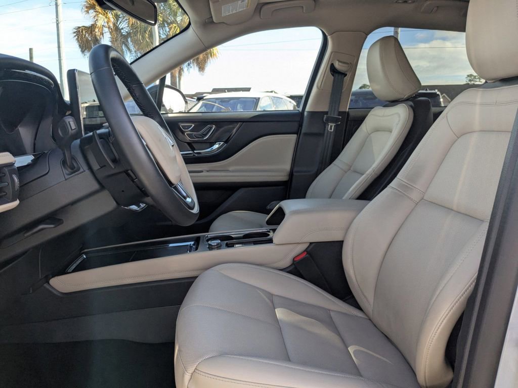 New 2025 Lincoln Corsair Grand Touring image 21