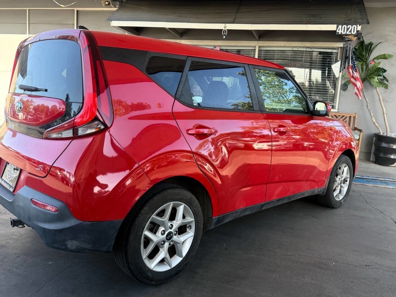 Used 2020 Kia Soul S FWD image 6
