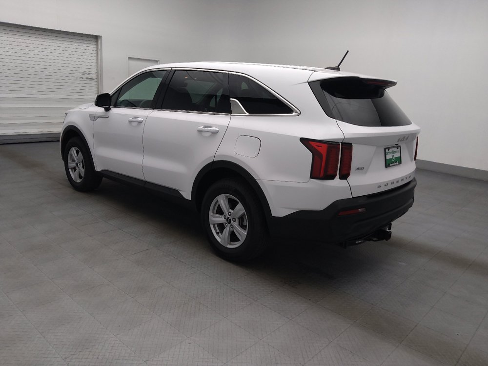 Used 2022 Kia Sorento LX AWD/4WD image 3
