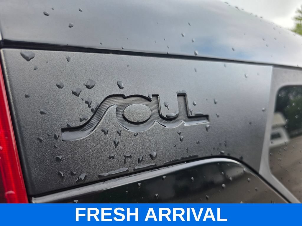 Used 2020 Kia Soul LX FWD image 39