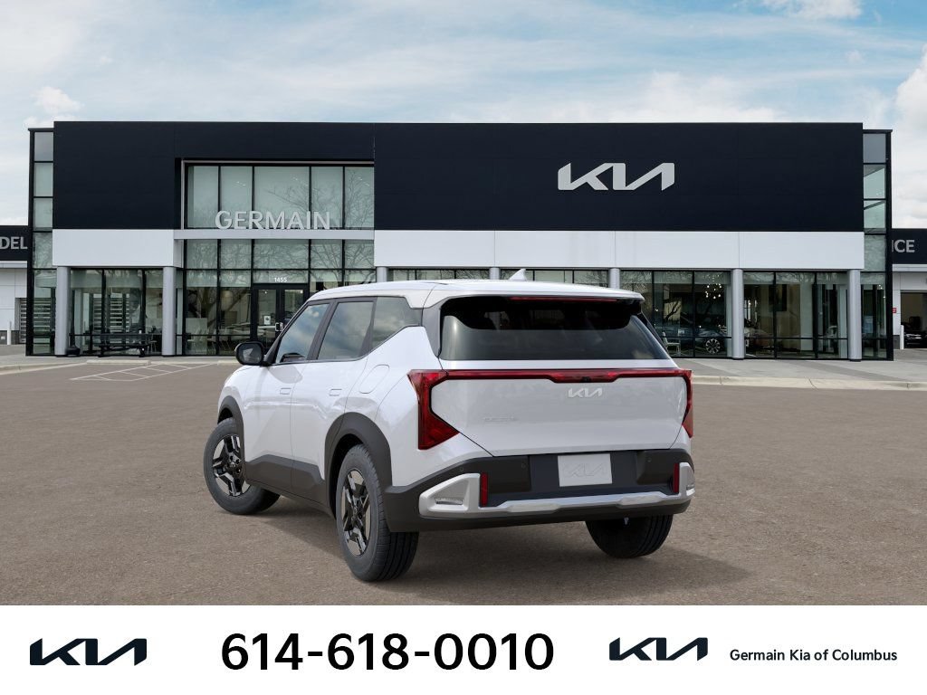 New 2027 Kia Seltos LX FWD image 7