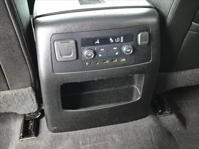 Used 2019 Chevrolet Suburban Premier AWD/4WD image 19