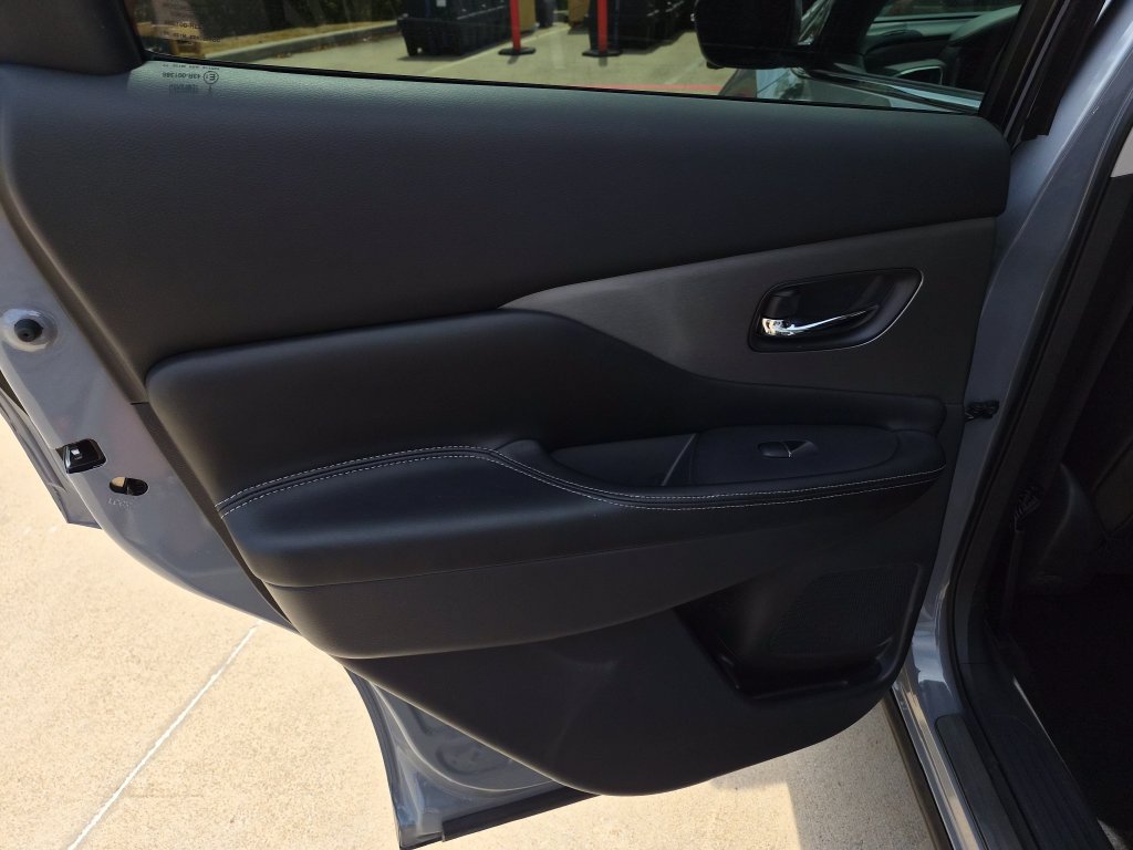 Certified 2024 Nissan Murano SL FWD image 14