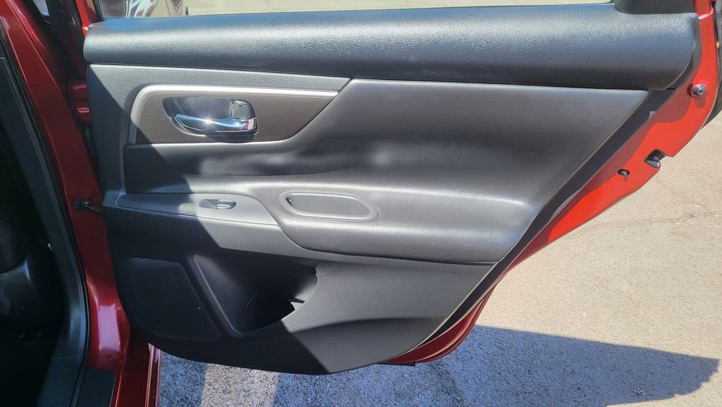 Used 2015 Nissan Altima 3.5 SL FWD image 18