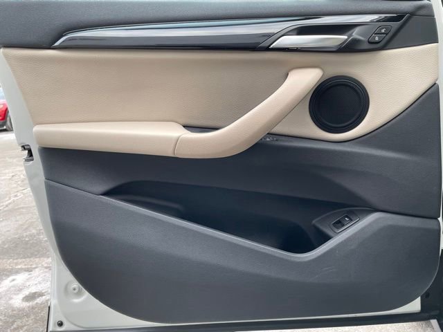 Used 2018 BMW X1 xDrive28i image 9