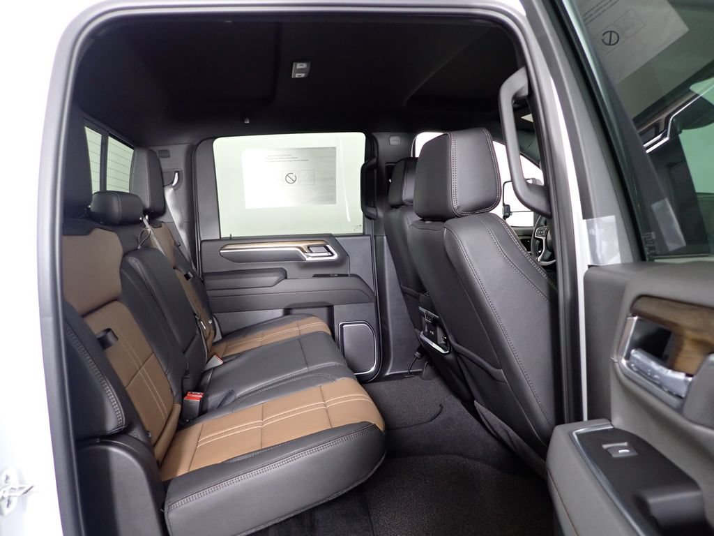 New 2026 Chevrolet Silverado 3500 High Country AWD/4WD image 36